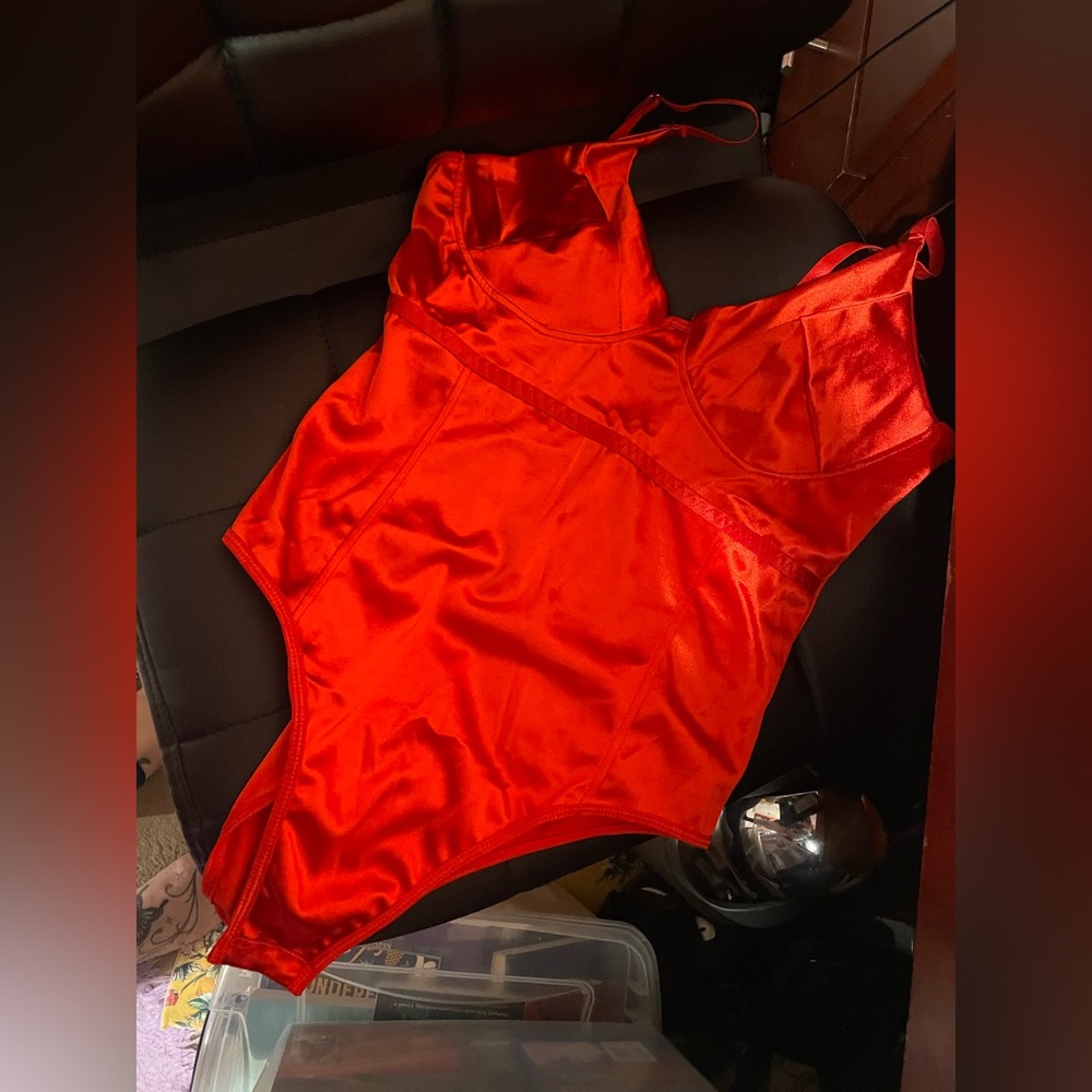 Red silky bodysuit Vintage